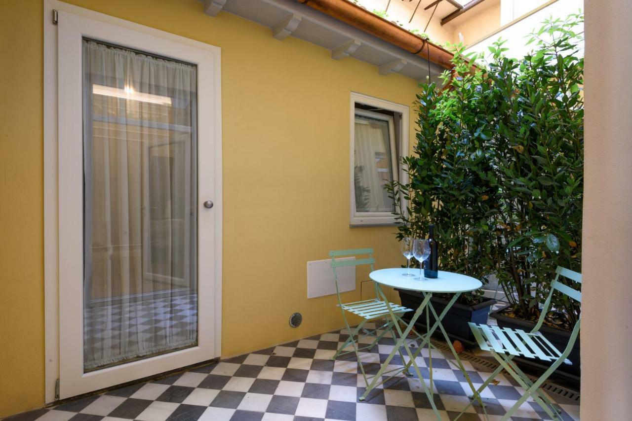 Vivaldi Luxury Suites Florencia Exterior foto
