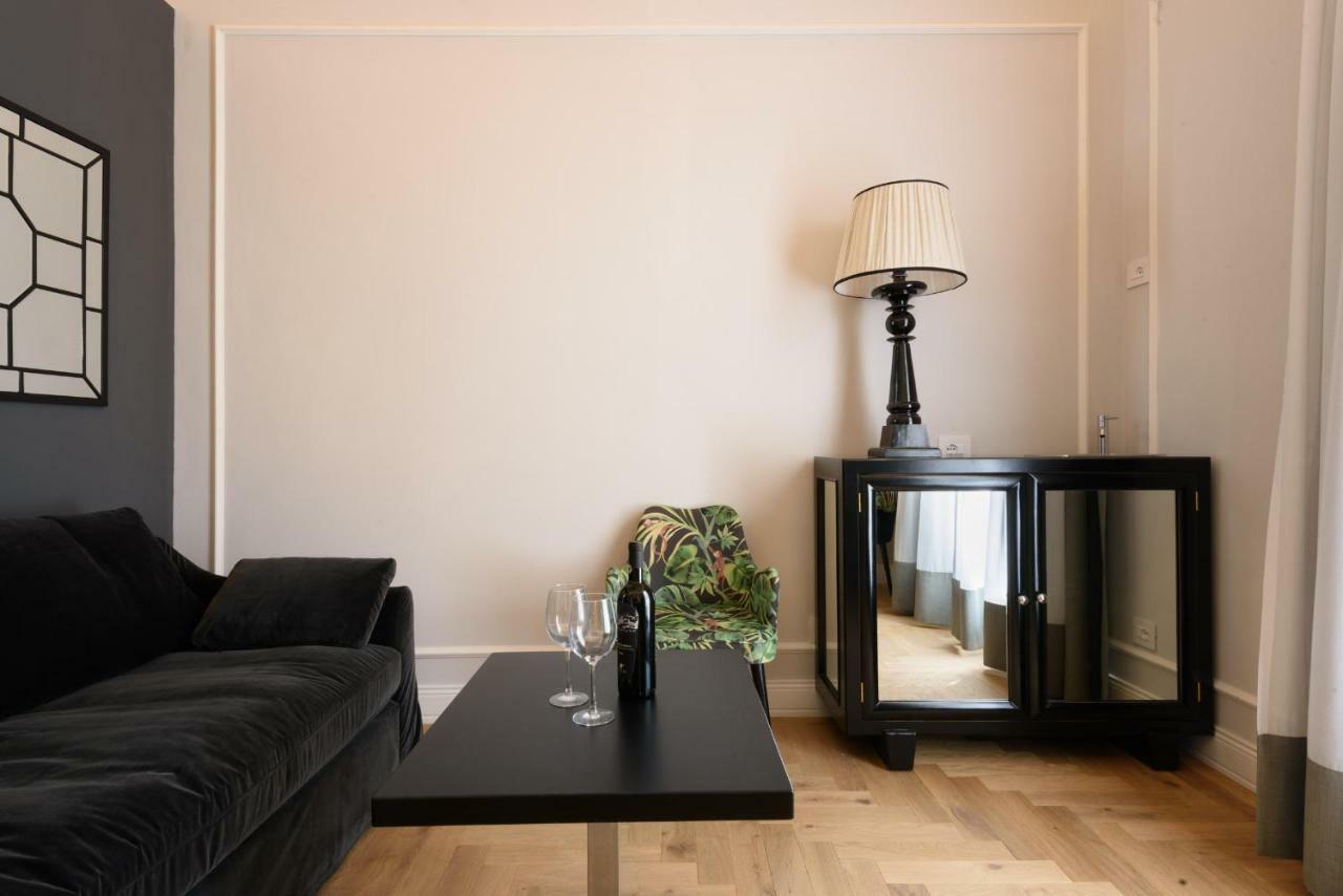 Vivaldi Luxury Suites Florencia Exterior foto